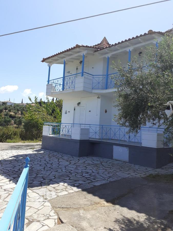 Coral Villas Kómboi 외부 사진