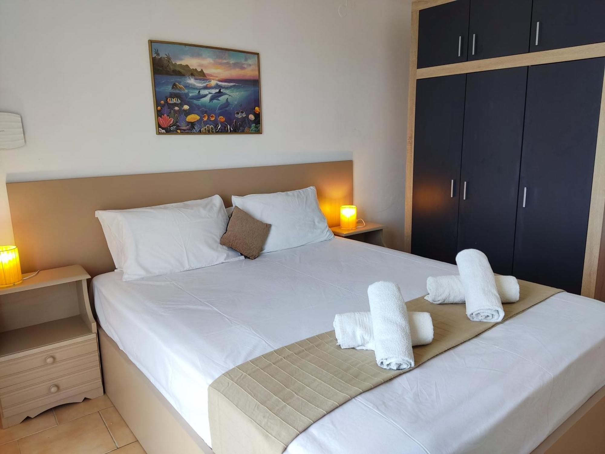 Coral Villas Kómboi 외부 사진