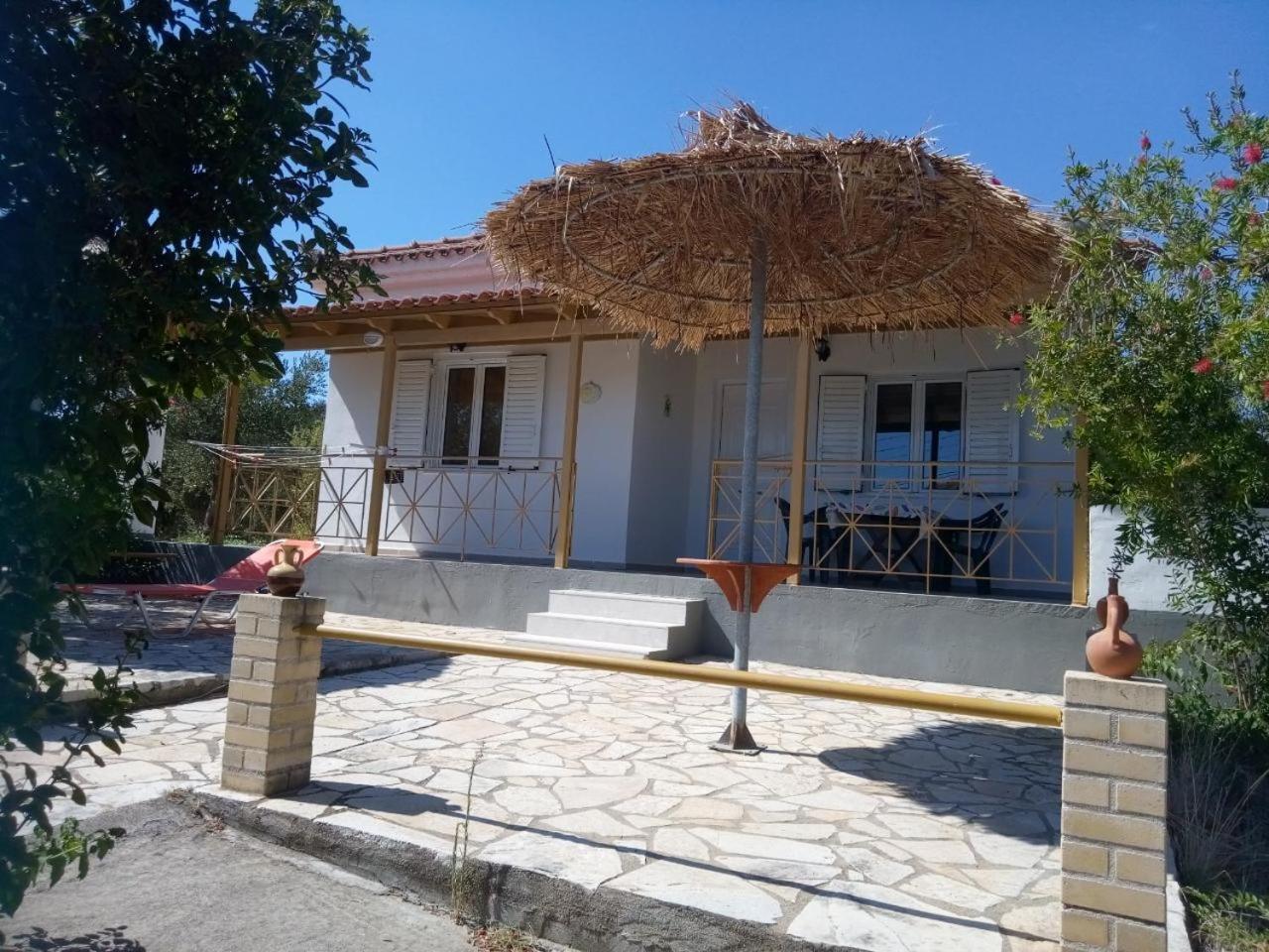 Coral Villas Kómboi 외부 사진
